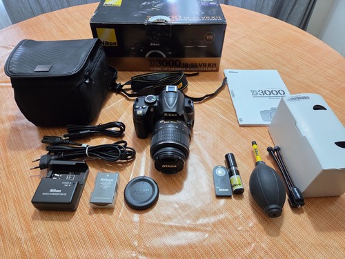 Nikon d3000 kit obiettivo - nikon,